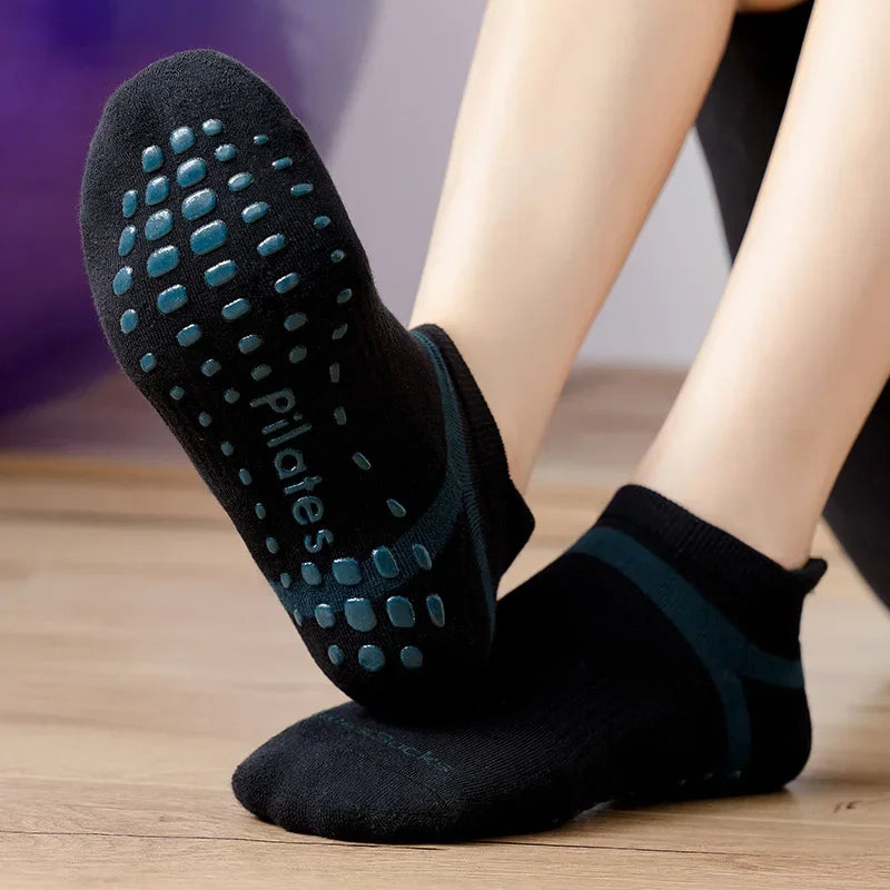 Large Size Non-Slip Yoga Socks for Gym and Fitness