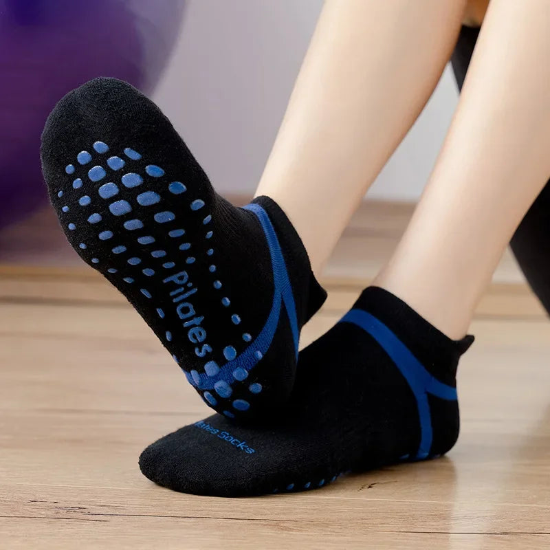 Large Size Non-Slip Yoga Socks for Gym and Fitness